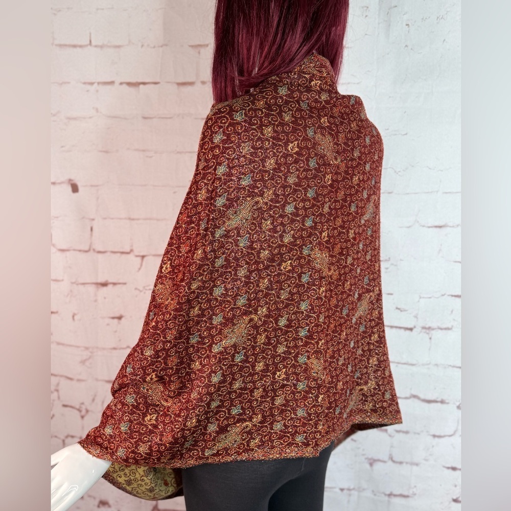 BINDYA 27” x 73” Metallic Thread Rust Gold Jaal Paisley
Reversible Shawl Wrap - Picture 8 of 16
